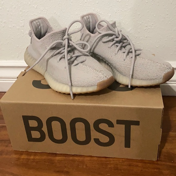 Yeezy Boost 350 V2 (size 6.5 mens or 8.5 women’s) - Picture 2 of 6